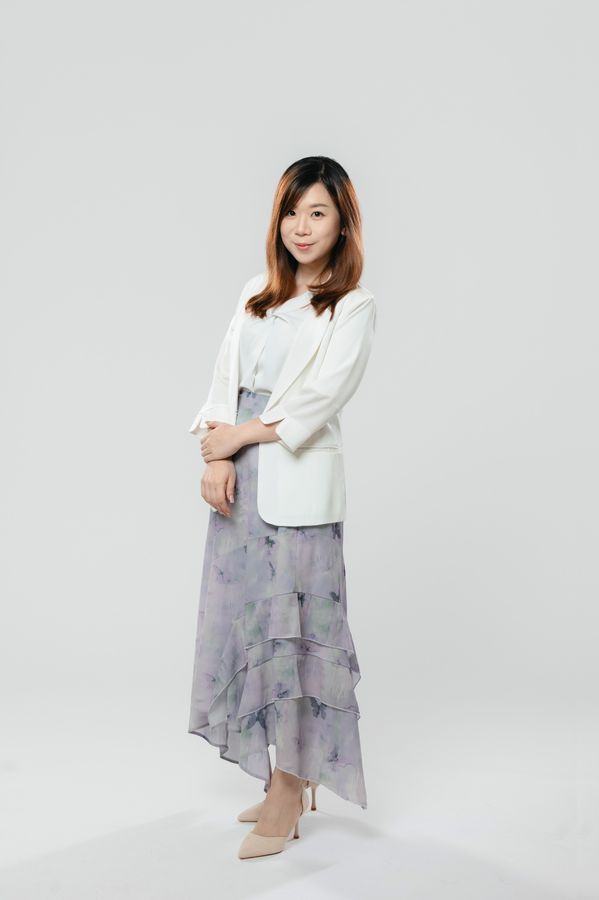 Ms Rita Wong